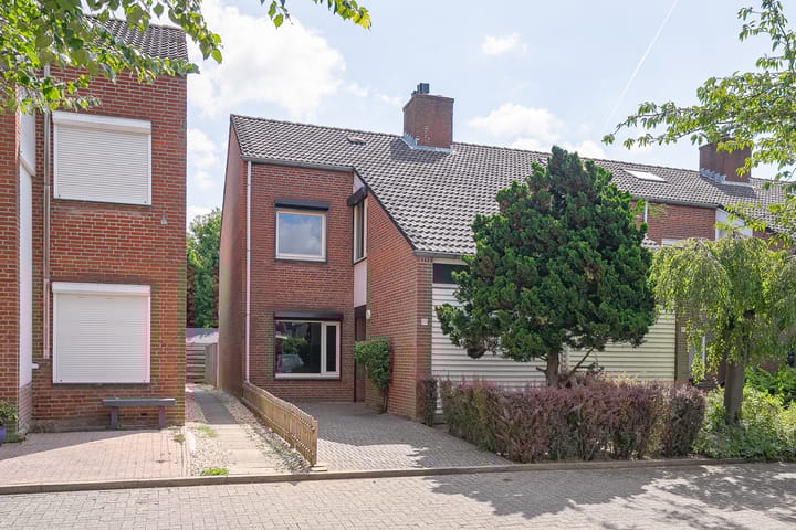 Iepenhoven 17 in Maastricht foto