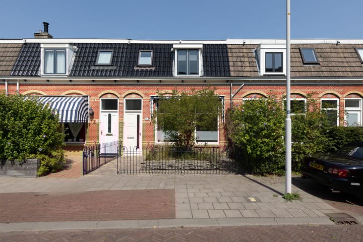 Iepenlaan 10 in Sneek