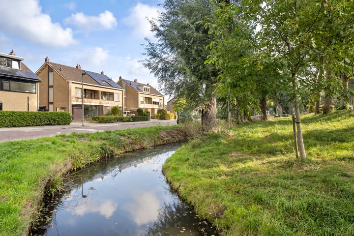 Iepenlaan 104 in Dordrecht foto