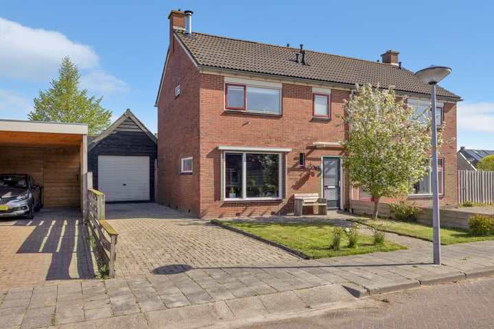 Iepenlaan 26 in Wieringerwaard foto