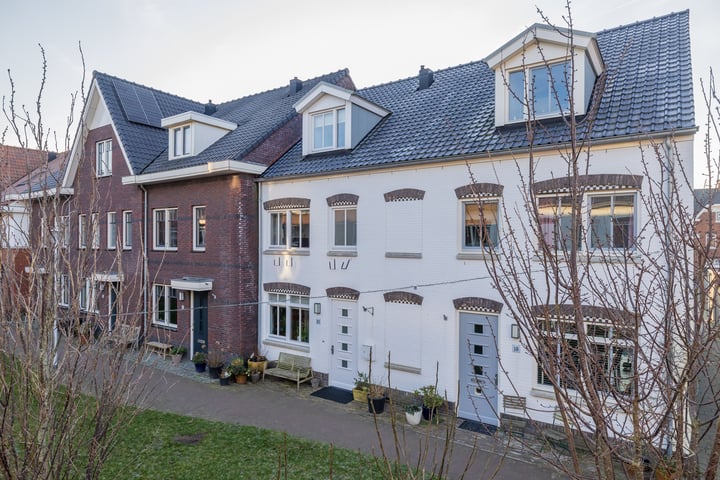 Iepenrode 20 in Oegstgeest foto