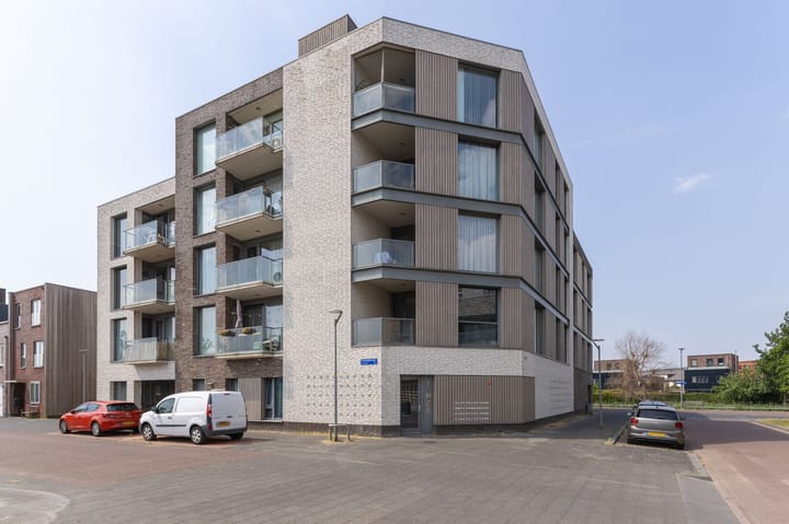 Ierlandstraat 8 in Almere foto