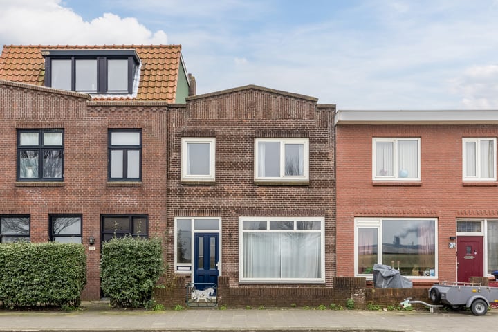 IJmuiderstraatweg 27 in IJmuiden foto