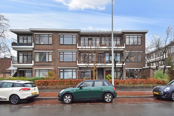 IJsclubweg 34 in 's-Gravenhage foto