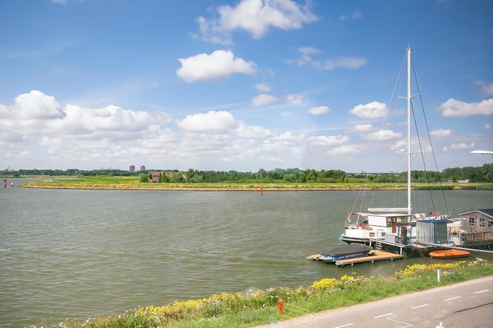 IJsseldijk-Noord 220c in Ouderkerk aan den IJssel foto