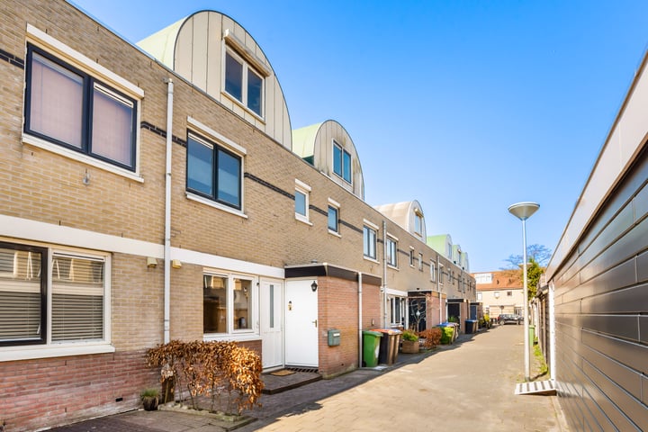IJsseltjalk 8 in Velserbroek foto