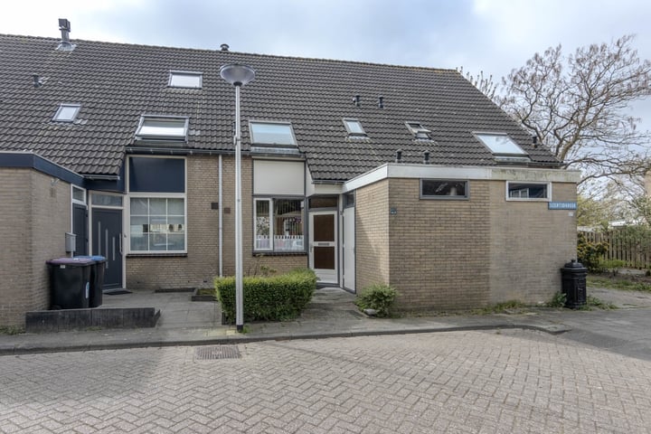 IJzertijdkreek 25 in Spijkenisse foto