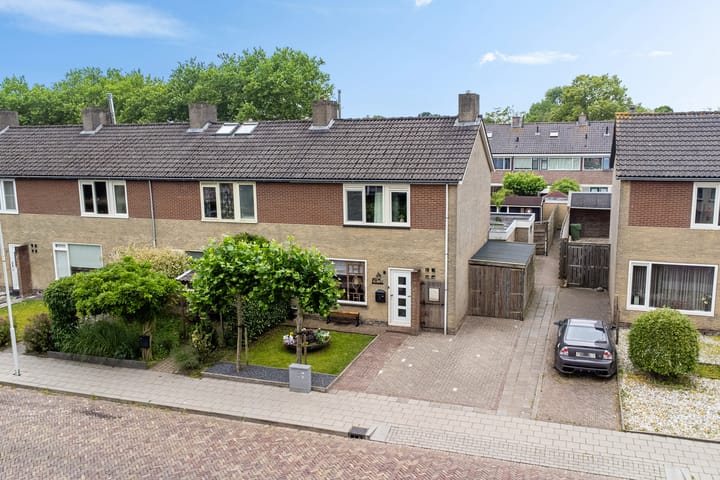 Ikeloane 27 in Harkema