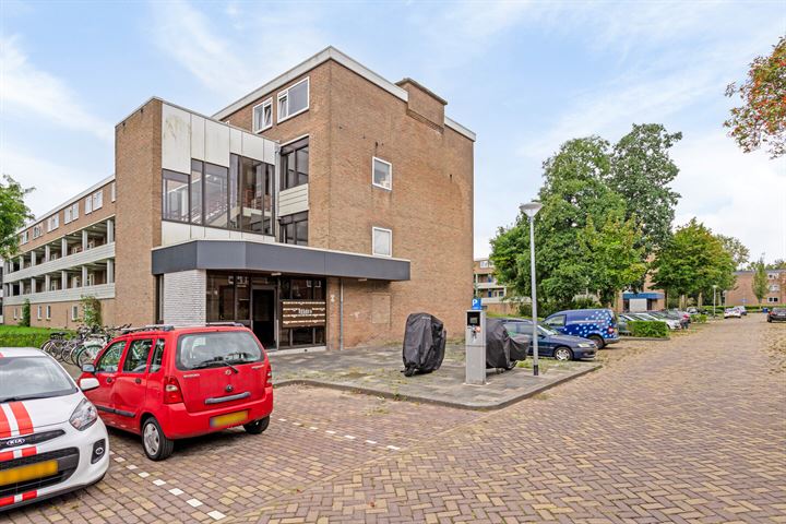 Illegaliteitslaan 100 in Groningen foto