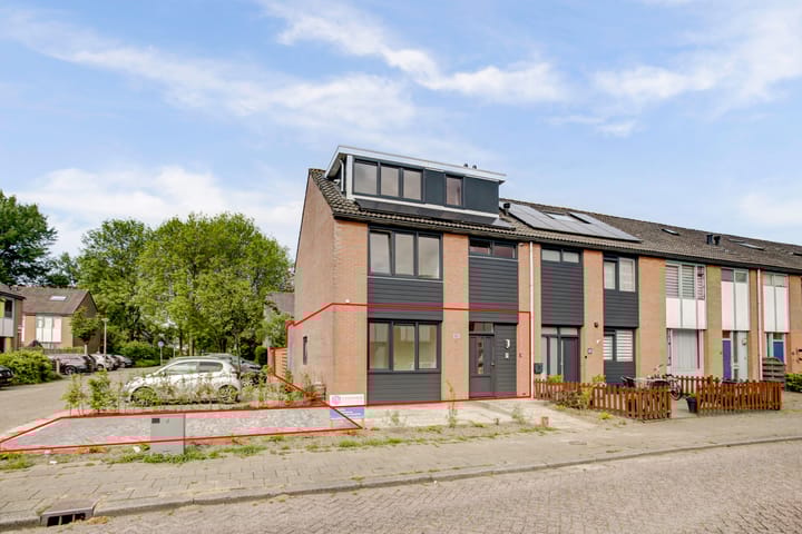 Illegaliteitsweg 51A in Amersfoort foto