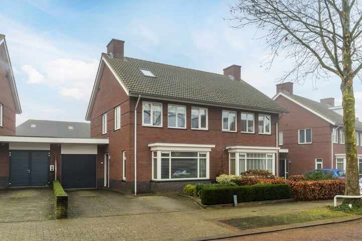 in d' Hoef 84 in Hoogerheide foto