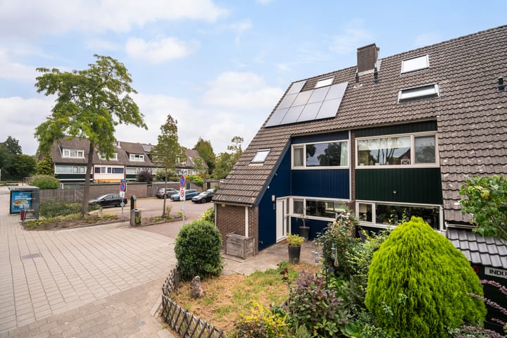 Indus 41 in Dordrecht foto