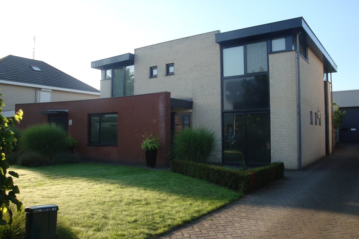 Industrieweg 5C in Oost West en Middelbeers