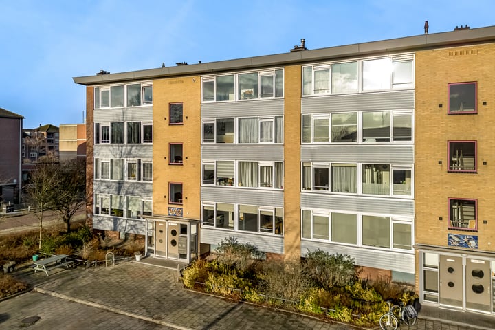 Ingen Houszstraat 82 in Heemskerk foto