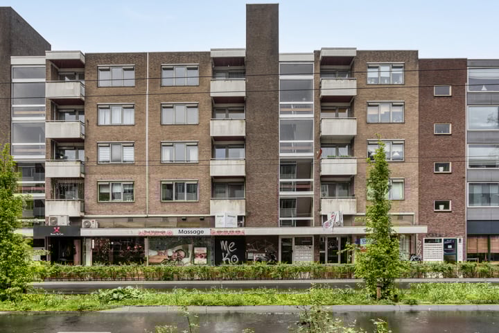 Ir J.P. van Muijlwijkstraat 150 in Arnhem foto