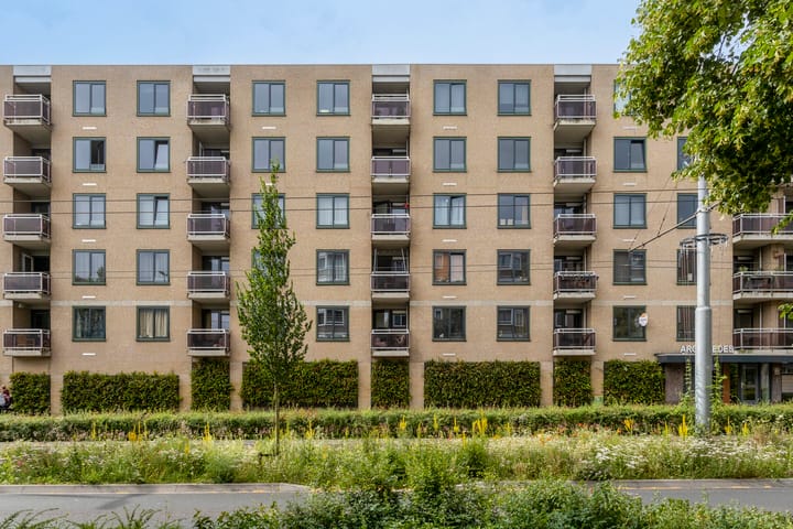 Ir J.P. van Muijlwijkstraat 288 in Arnhem foto