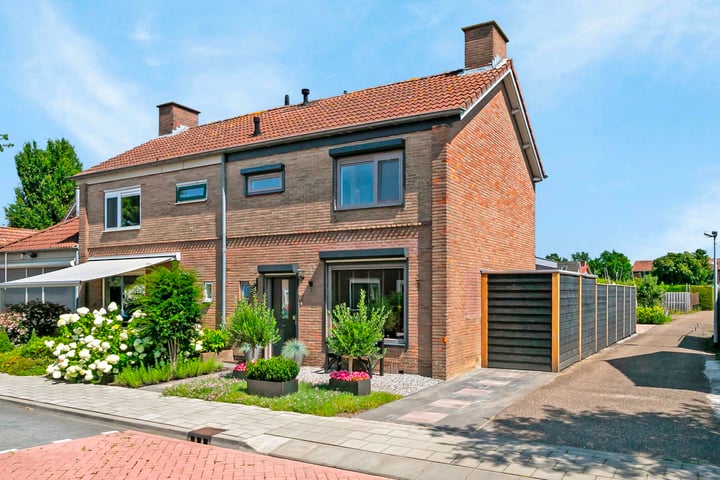 Irenelaan 12 in Dodewaard