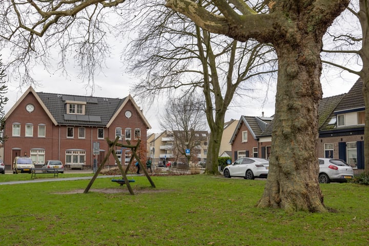 Irenelaan 2 in Vught foto