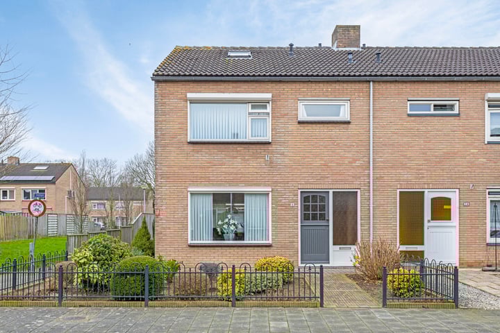 Irenestraat 18 in Kerkdriel foto