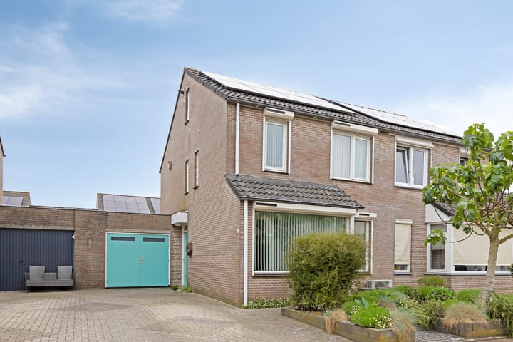 Irisberg 15 in Roosendaal