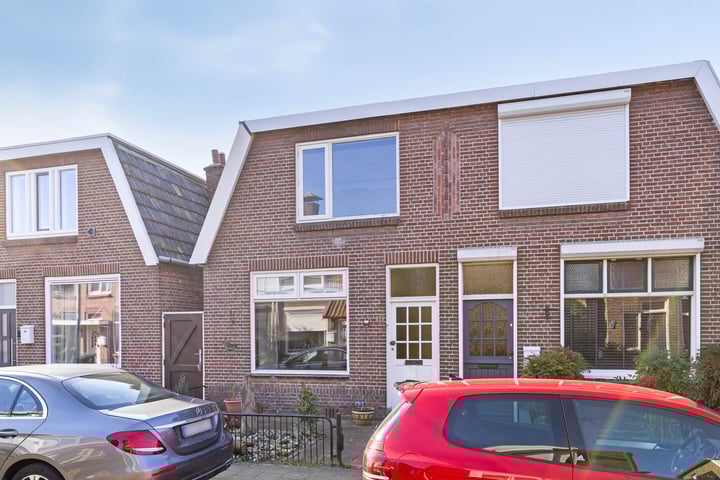 Irisstraat 13 in Almelo foto