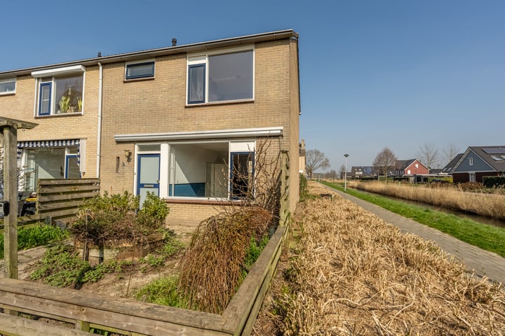 Irisstraat 29 in Zuid-Beijerland foto