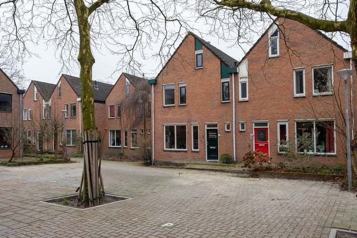 Isebrandtsheerd 81 in Groningen foto
