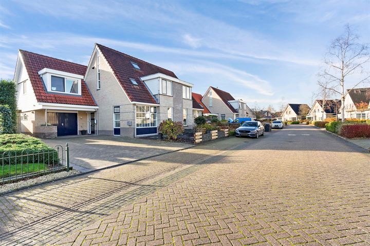 It Perron 14 in Sint Nicolaasga foto