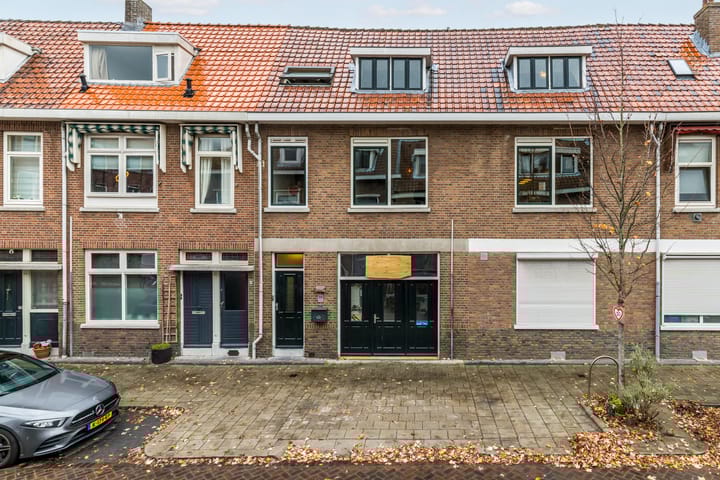 J A Alberdingk Thijmstraat 59 in Schiedam foto