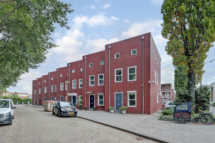 J.A. Heijwegenlaan 29 in Spijkenisse foto