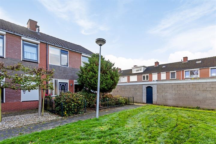 J. Abelnstraat 71 in Emmer-Compascuum foto