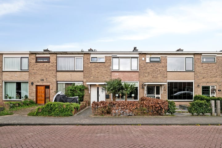 J C Pieckstraat 18 in Werkendam foto