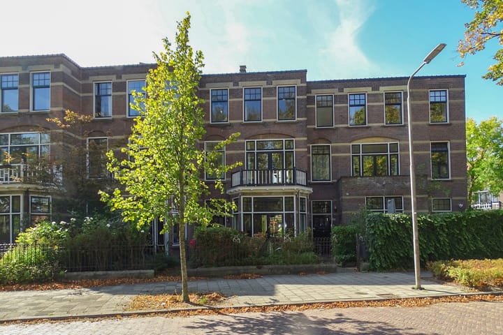 Foto van woning J.C. van Markenplein 8, Delft