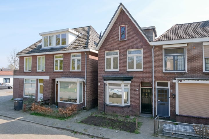 J. Duikerstraat 6 in Almelo
