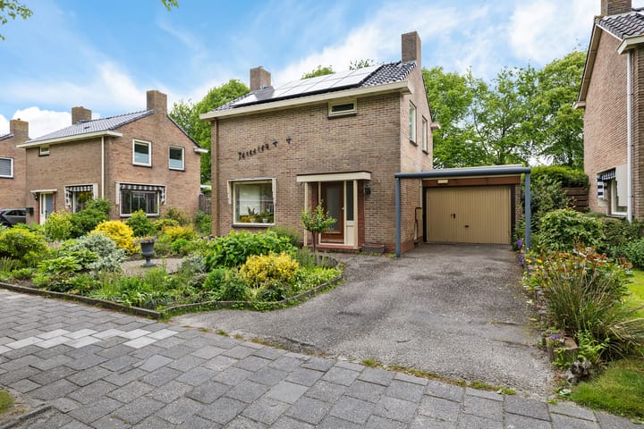 J F Kennedylaan 10 in Uithuizen
