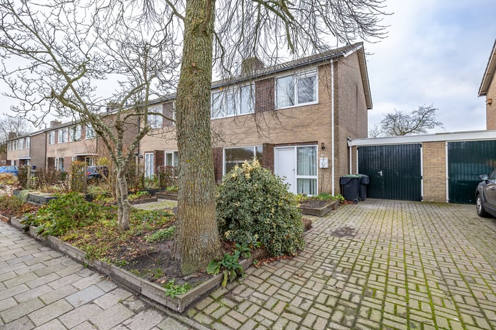 J F Kennedylaan 19 in Uithuizen foto