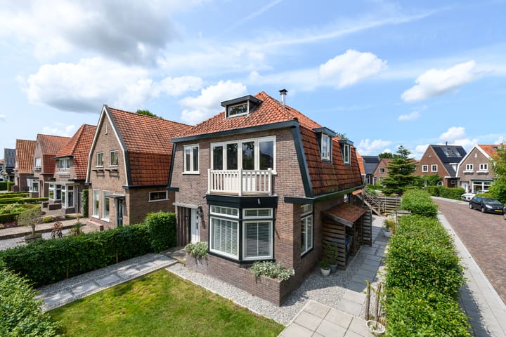 J H Kruisstraat 13 in Heerenveen foto
