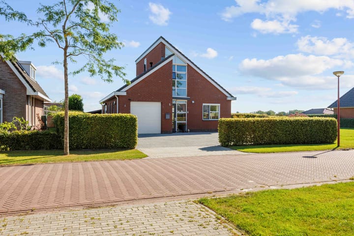 J.H. Neuteboomlaan 5 in Winsum