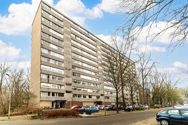 J.J. Slauerhofflaan 77 in Delft foto