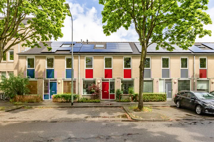 J.M. den Uylstraat 4 in Groningen foto