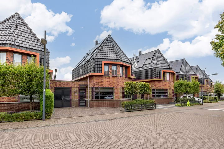 J M van der Meystraat 47 in Assendelft foto