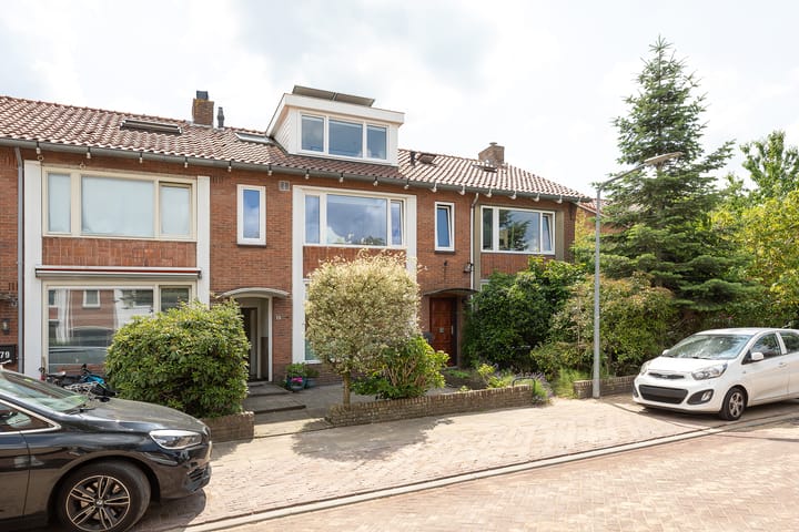 J.P. Coenstraat 81 in Hilversum foto