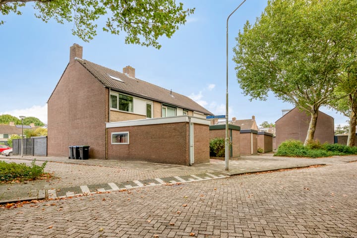 J.R. Thorbeckesingel 70 in Papendrecht foto