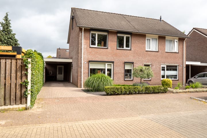 Foto van woning J. ten Catestraat 14, Vriezenveen