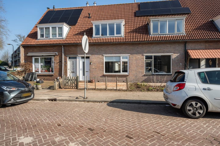 J van der Veenstraat 3 in Hoogeveen
