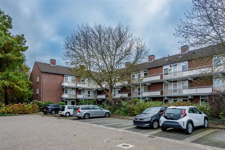Jaap Buijshof 66 in Aerdenhout foto