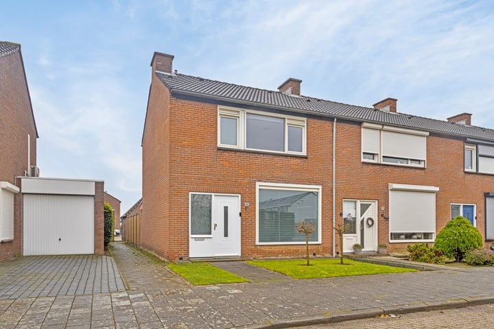 Jacob Catslaan 64 in Hulst foto