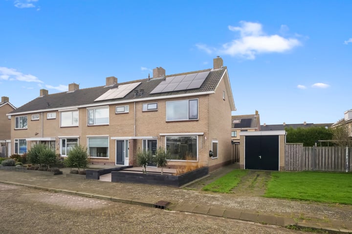 Jacob Houtinghstraat 4 in Den Helder foto