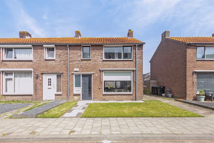 Jacob Roggeveenstraat 28 in Goes foto