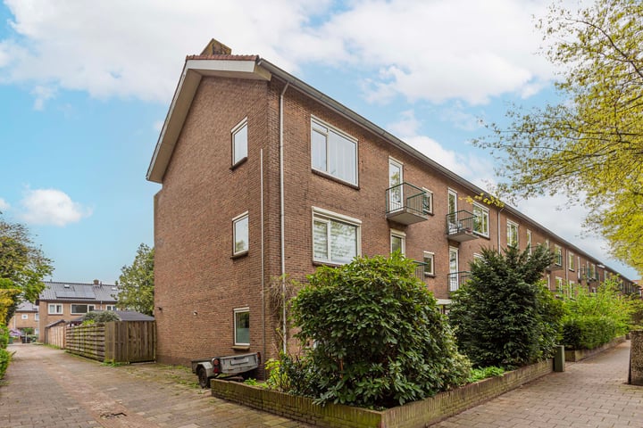 Jacob van Campenlaan 174 in Hilversum foto